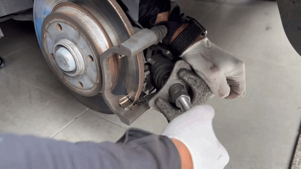Service auto Cluj, piese, reparatii NISSAN 2 Service auto Cluj, piese, reparatii NISSAN